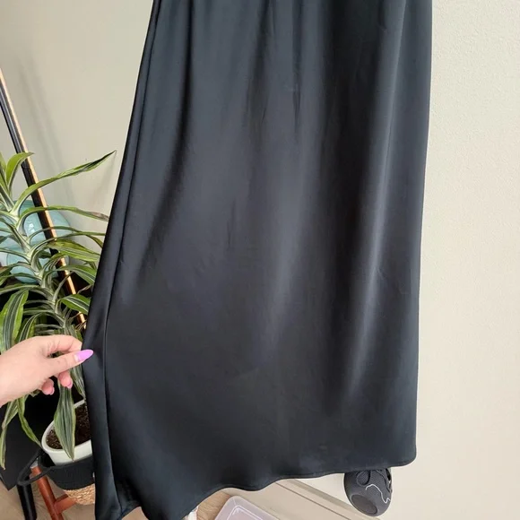 A. New. Day Elegant Black Maxi Dress - Picture 4 of 14